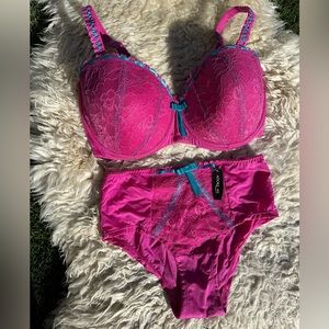Adore Me Women’s Hot Pink Lingerie Set: 34DDD & S- NWT